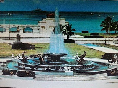 Photos of Place des Nations Unies