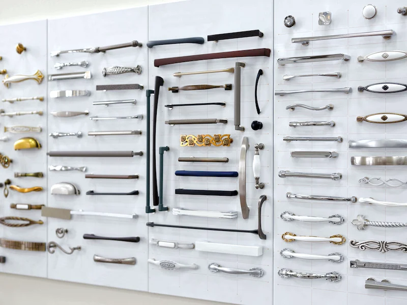 A guide to Cabinet Hardware Style including centers handle, brushed chrome, polished chrome, diameter knobs, diameter knob, centers pull, antique brass and more