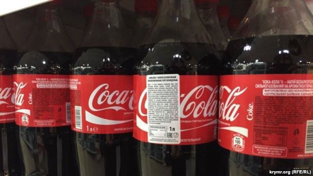 В Крыму продают "Кока-Колу" российского и украинского производства, 6 января 2015 года