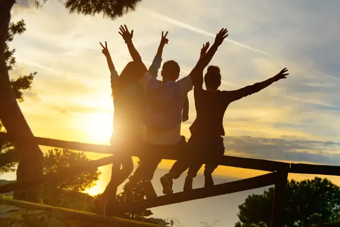 people-enjoying-sunlight