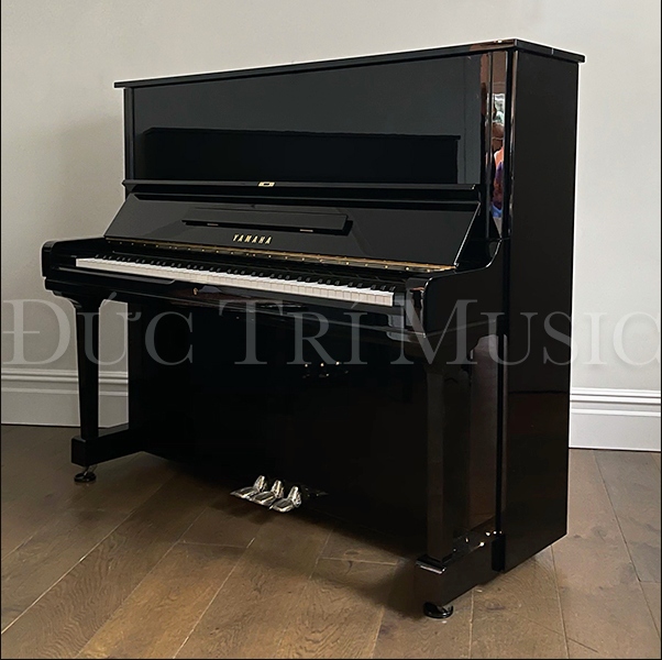 Đàn Upright piano Yamaha U3A UPR01040 được thiết kế sang trọng và nhỏ gọn