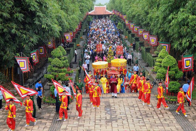 Lễ hội Đền Hùng (Phú Thọ)