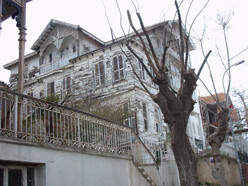 halki-house3