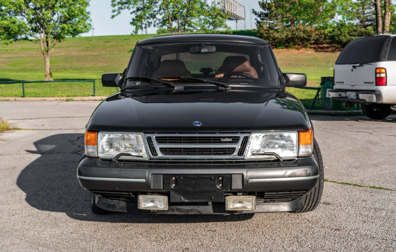 1993 Saab 900 Commemorative Edition is Our Bring a Trailer Pick of the Day