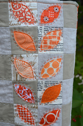 Mouthy Stitches Bag - detail