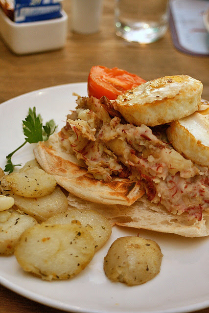 Wagyu Corned Beef Hash (S$16) - sauteed potatoes, fried egg on Turkish toast