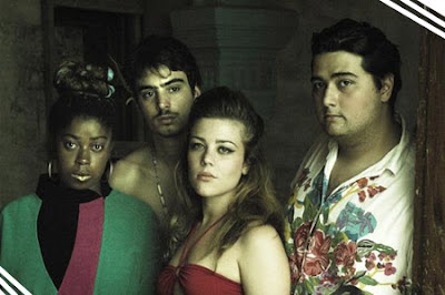 Esquerda p/ direita: Ana, Pedro, Laura, Gorky Esquerda p/ direita: Ana, Pedro, Laura, Gorky