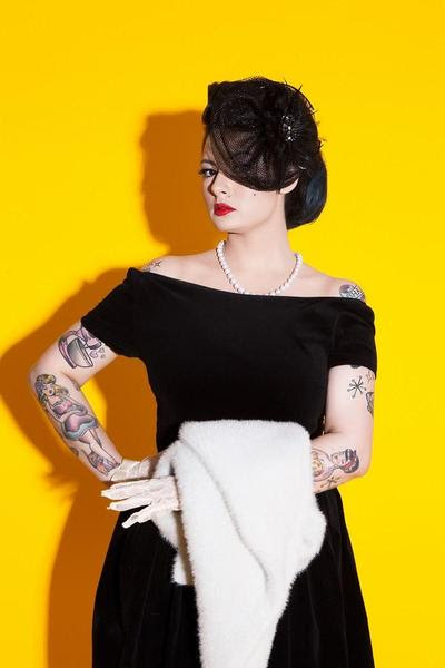 Gaya vintage playful claudia adinda