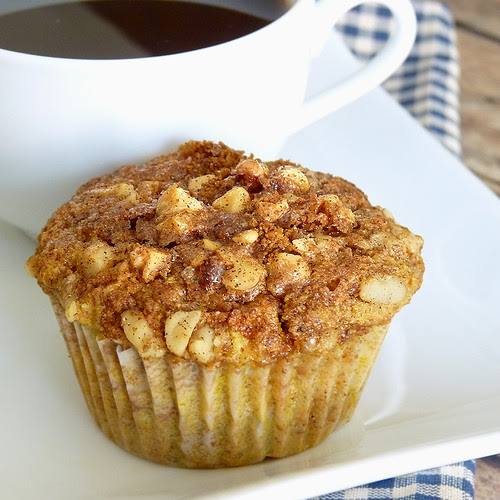 Airhead Apple Muffins with Nutty Topping