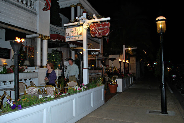 Night view of the Tini Martini Bar and the Casablanca Inn