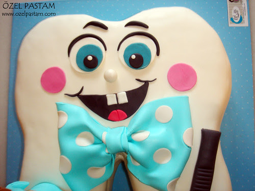Demir'in Diş Pastası / Tooth Cake