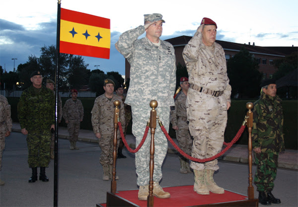 El jefe del Cuartel General del Mando Terrestre de la OTAN visita Bétera.