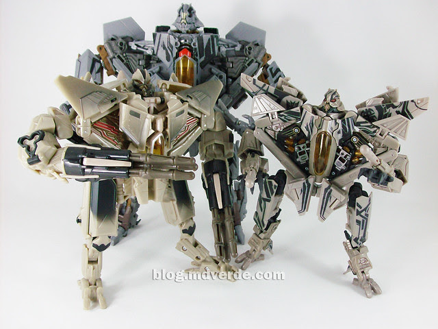 Transformers Starscream HftD Leader Class - modo robot vs otros Starscream