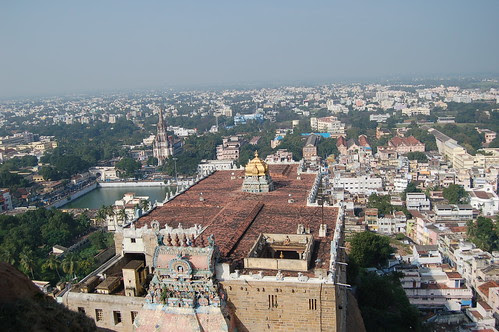 Aussicht über den Shiva Tempel von Trichy nach Sri Rangam