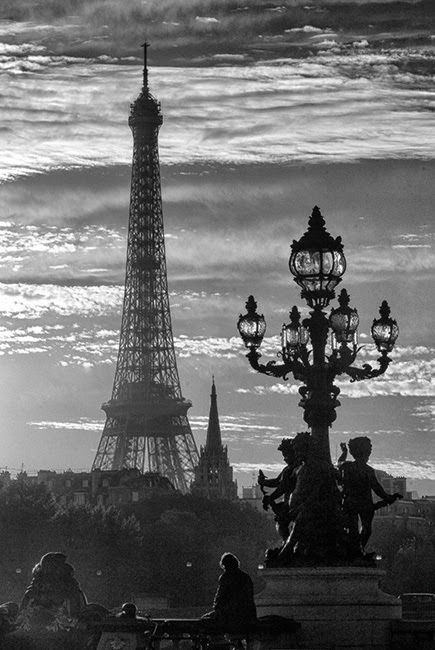 Black And White Eiffel Tower Painting Sexy Cars Girls Entertainment