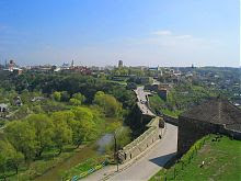 Замковий міст з боку Кам'янець-Подільської фортеці