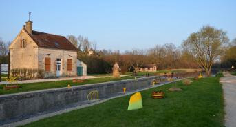 LE CANAL DE BOURGOGNE