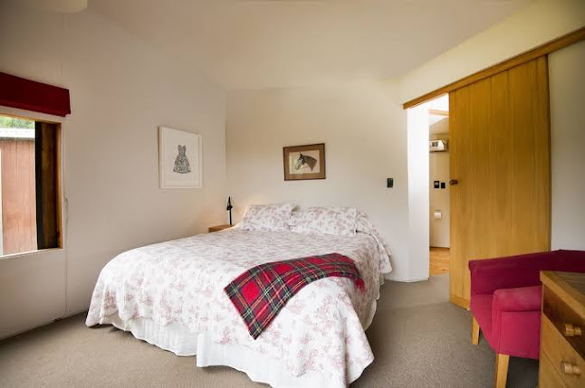 Reviews of Zelkova Retreat (formerly John's house holiday accommodation) in Hastings - Hotel