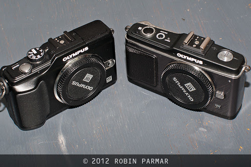 E-PL2 (left) and E-P2 (right): front view