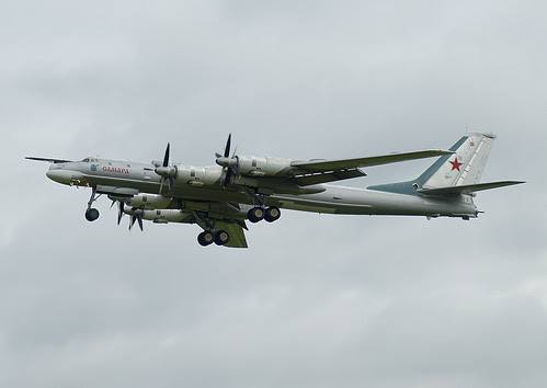 стратегический бомбардировщик ТУ-95МС Самара