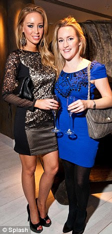 http://i.dailymail.co.uk/i/pix/2011/11/15/article-0-0ECCD38700000578-949_224x467.jpg