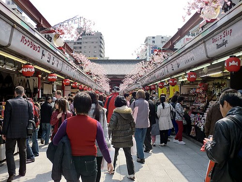 Nakamise-dōri