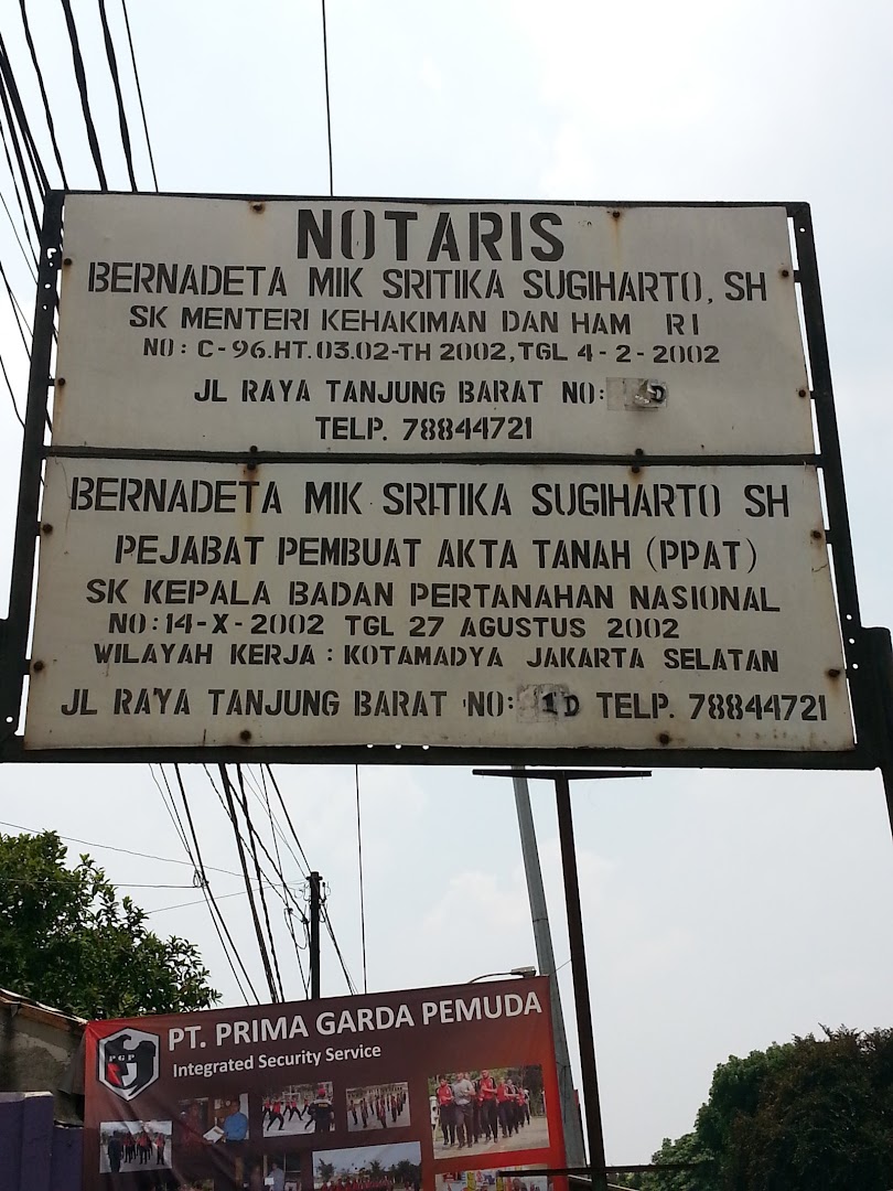 Notaris Bernadeta Mik Sritika Sugiharto. Sh Photo