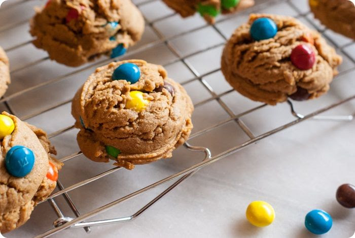 the puffiest, fluffiest peanut butter M&M cookies! 