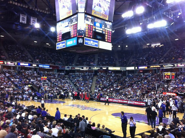 Kings versus Raptors at Arco Arena