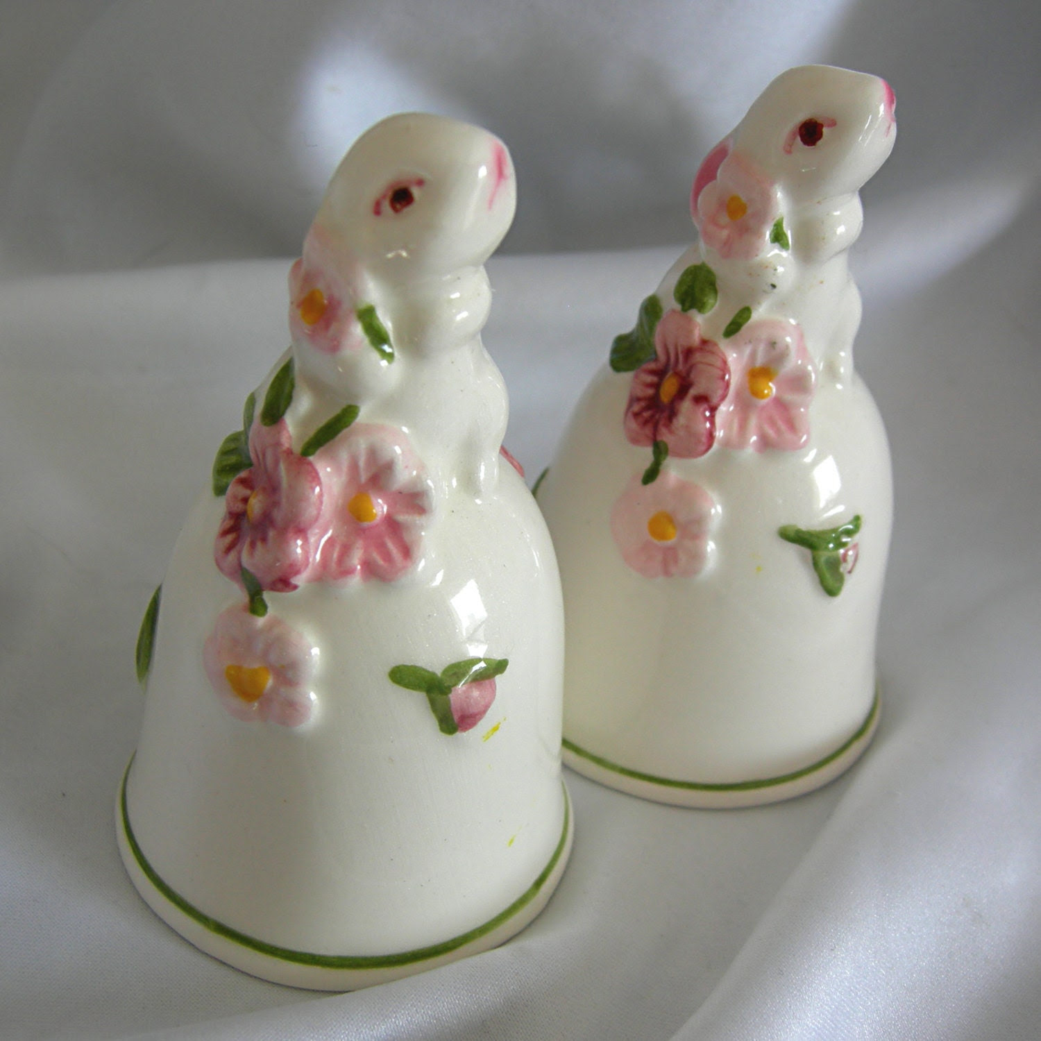 Porcelain Bunny Bell with Flower Clapper - Signed AVON - Vintage 1984 - Spring or Easter Decor - RetrofitGallery Porcelain Bunny Bell with Flower Clapper - Signed AVON - Vintage 1984 - Spring or Easter Decor - RetrofitGallery