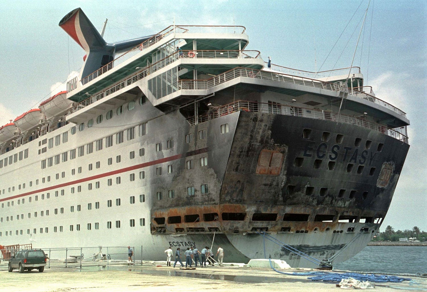 DailyPhotoCard A Photo History Of Carnival Cruise Ship Disasters