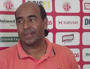 Carlos Moura dourado, diretor de futebol do América-RN (Foto: Ferreira Neto)