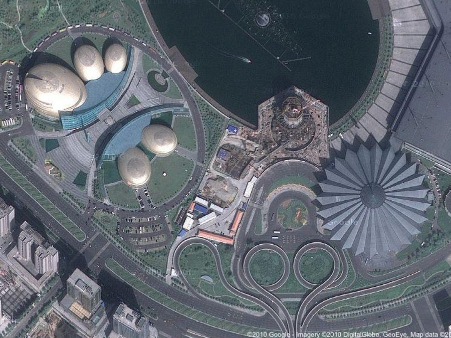Like Ordos, Zhengzhou New District has glamorous public buildings