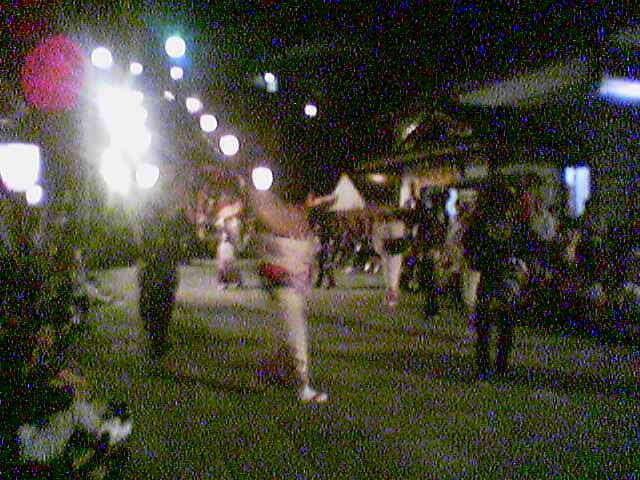 越中おわら風の盆 富山県富山市八尾町鏡町公民館での踊り 写真が撮れる携帯電話 au カシオA3012CA で撮った写真