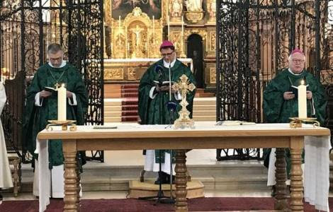 Risultati immagini per Il peso del clero nelle religioni...
