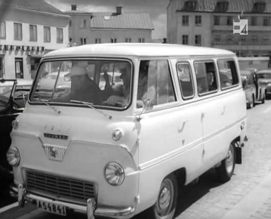 1960 Ford Thames 800 bus