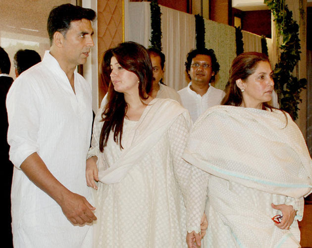 WallPapers Assembly: Rajesh Khanna leaves everything to his daughters