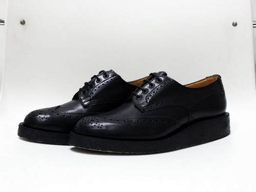 M5633-Shoes-Black-570x427
