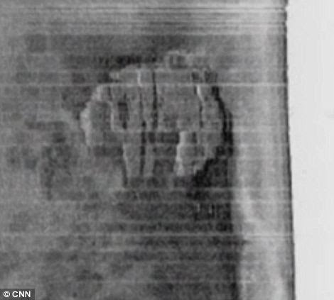 Their sonar pictures show that the object is a massive cylinder with a 60 metre diameter and a 400 metre-long tail. A similar disk-shaped object was also found about 200 metres away.
