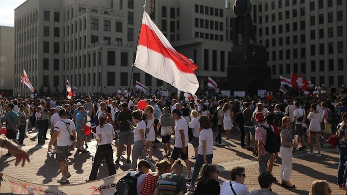 Генпрокуратура Беларуси может признать бело-красно-белый флаг экстремистским