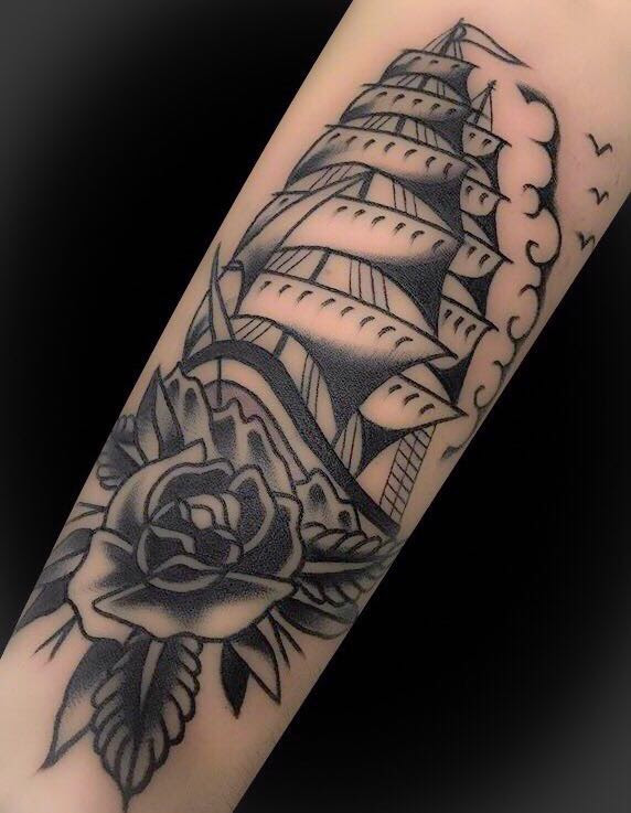 Mann tattoo rose unterarm 35+ Idea