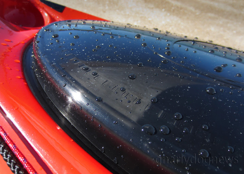 Sealect oval hatch cover
