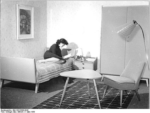 Bundesarchiv Bild 183-53500-0042, Jugendzimmer, VEB Möbelwerke Zeulenroda