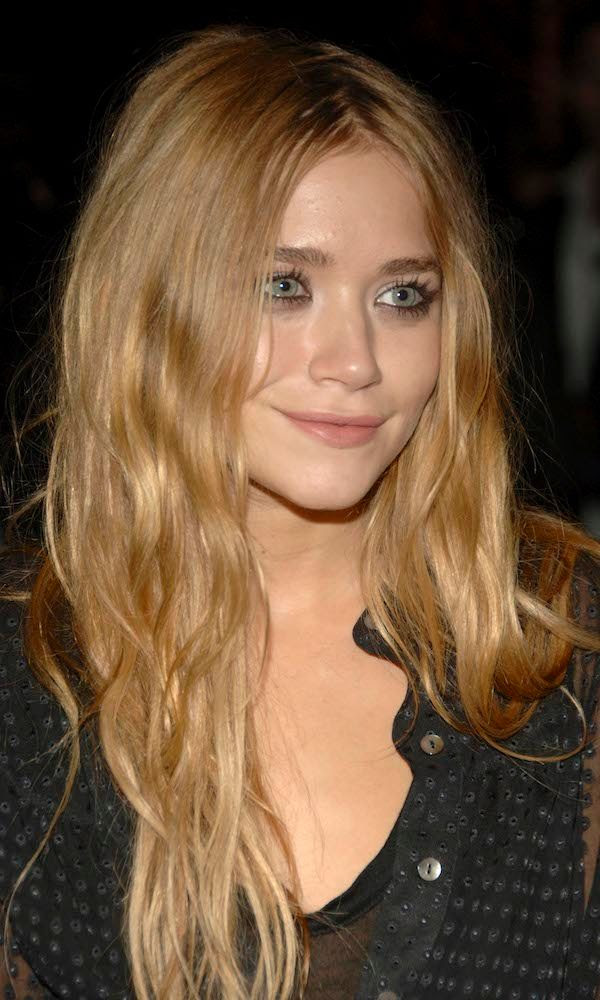 Olsens Anonymous: BEAUTY CLOSE-UP: MARY-KATE | MASCARA + EFFORTLESS WAVES
