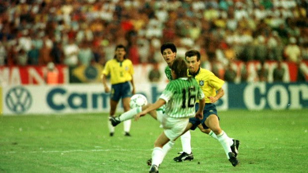 Dunga Brasil x Bolívia 1993 (Foto: Luiz Prado / Ag. Estado)