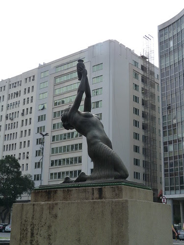 Mulher com Anfora, Rio