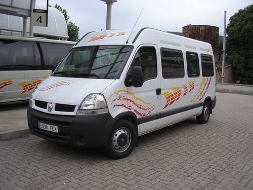 Autocar Renault de l'empresa TRANSPORTS MIR de Ripoll