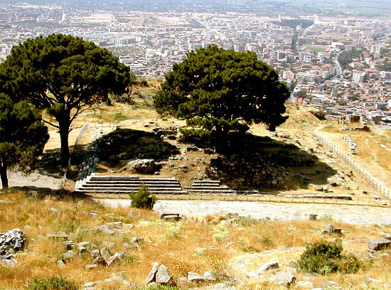 zeus-altar zeus-altar.jpg