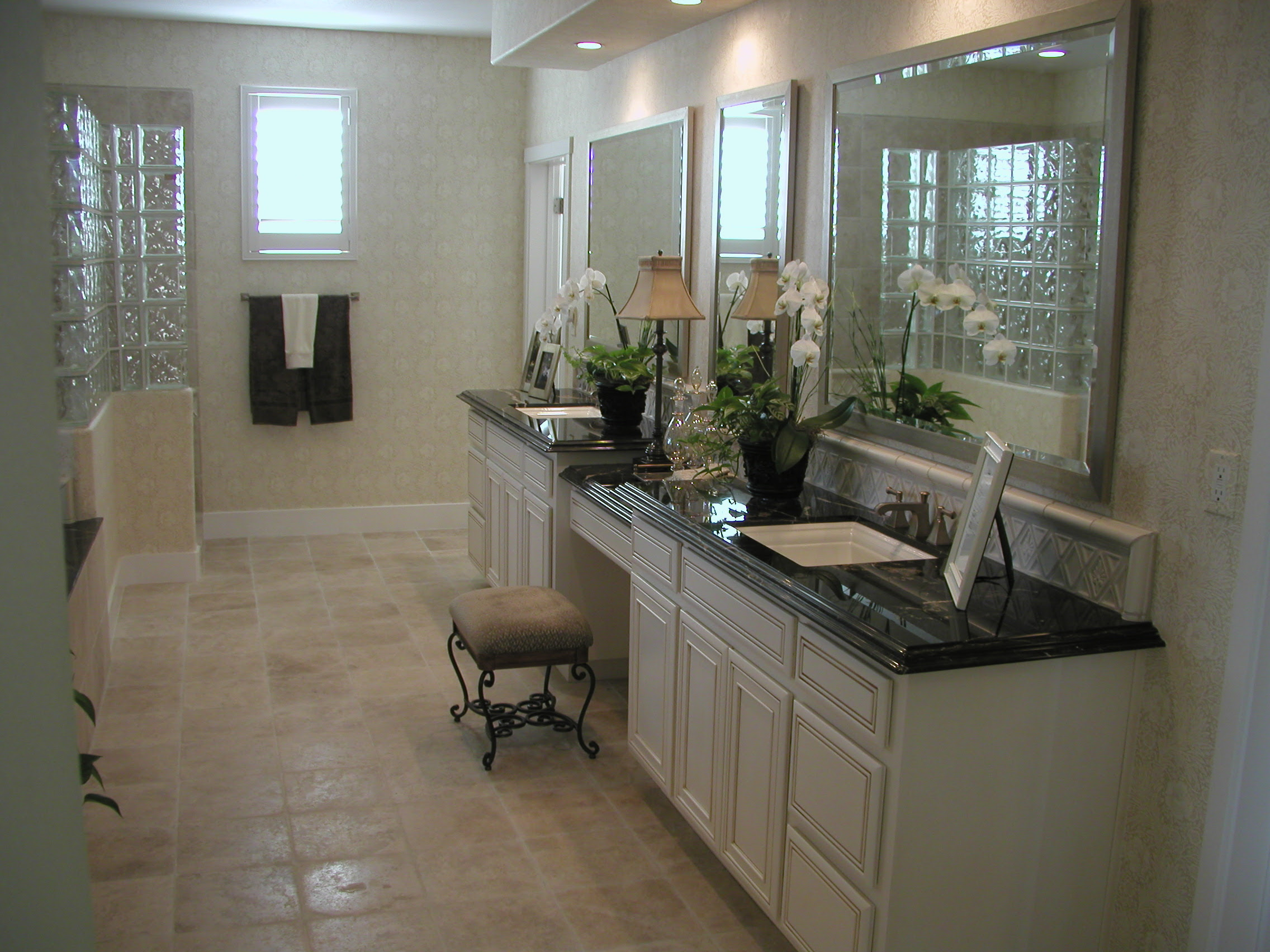 What elements to Include In a His 'n Hers Bathroom Design