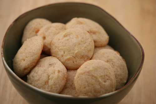 Buttery Mango Jam Cookies